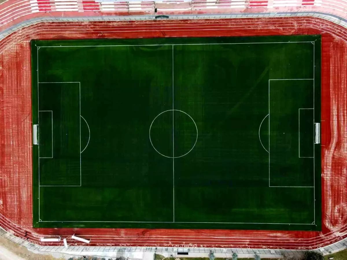 Acıpayam Futbol Sahası Yenilendi, Sporseverlere Modern Olanaklar Sunuyor
