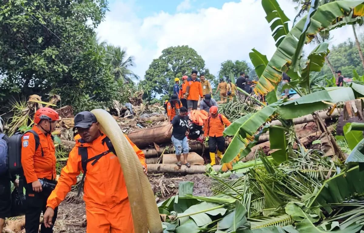 Endonezya’da Şiddetli Yağışlar 16 Can Kaybına Neden Oldu