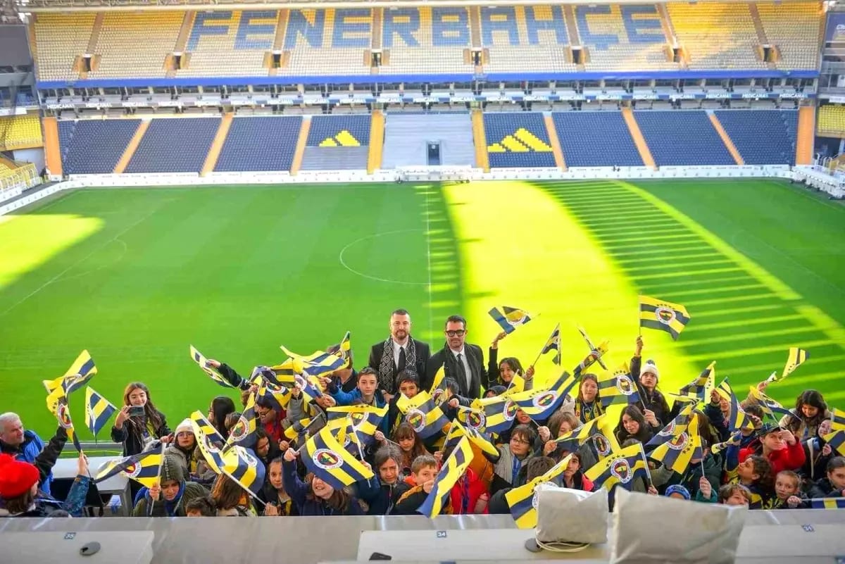 Denizli Ortaokulu Öğrencileri, Fenerbahçe Stadı’nda Unutulmaz Bir Spor Deneyimi Yaşadı